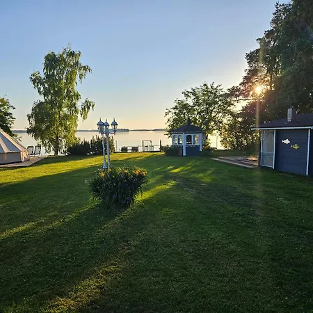 Luxusteltta Lappajaerven Rannalla Vimpeli